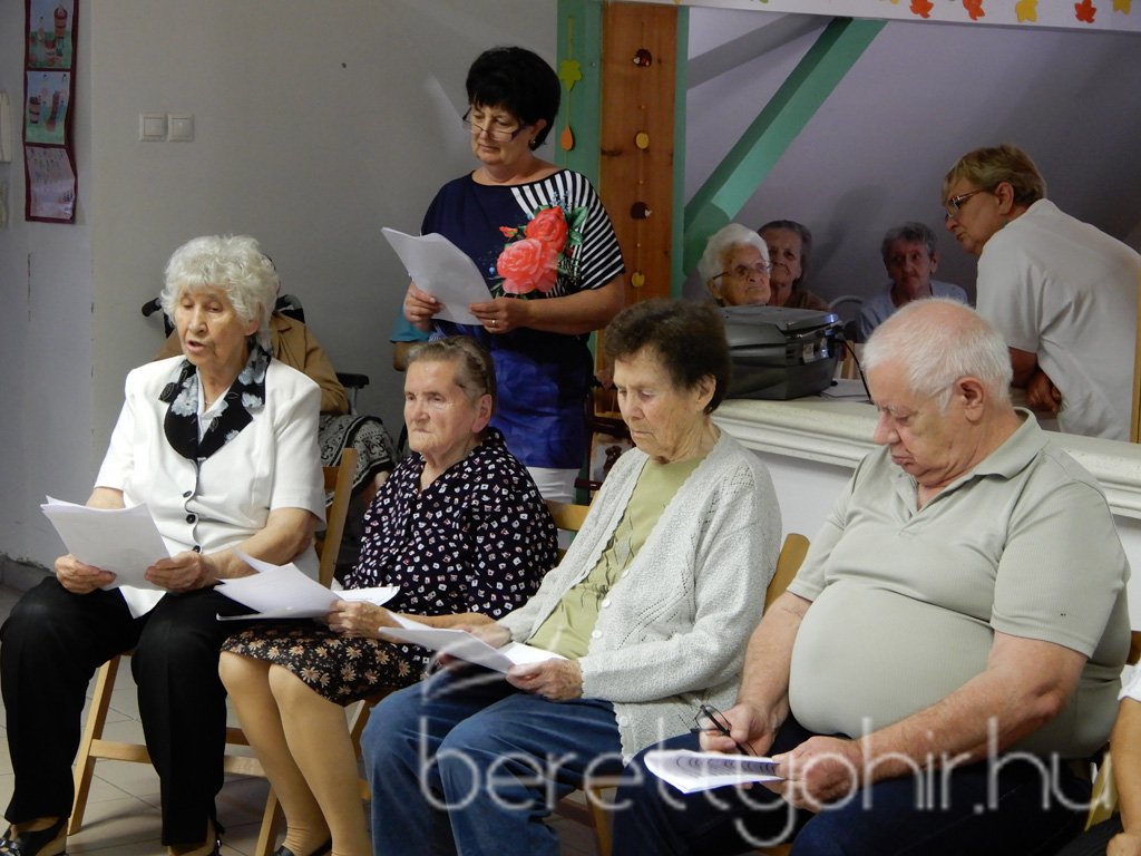 Marika néni 90 éves 33